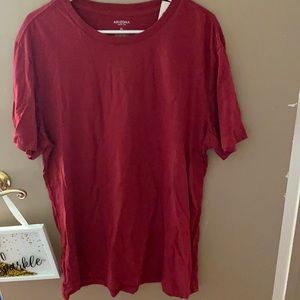Dark red t shirt